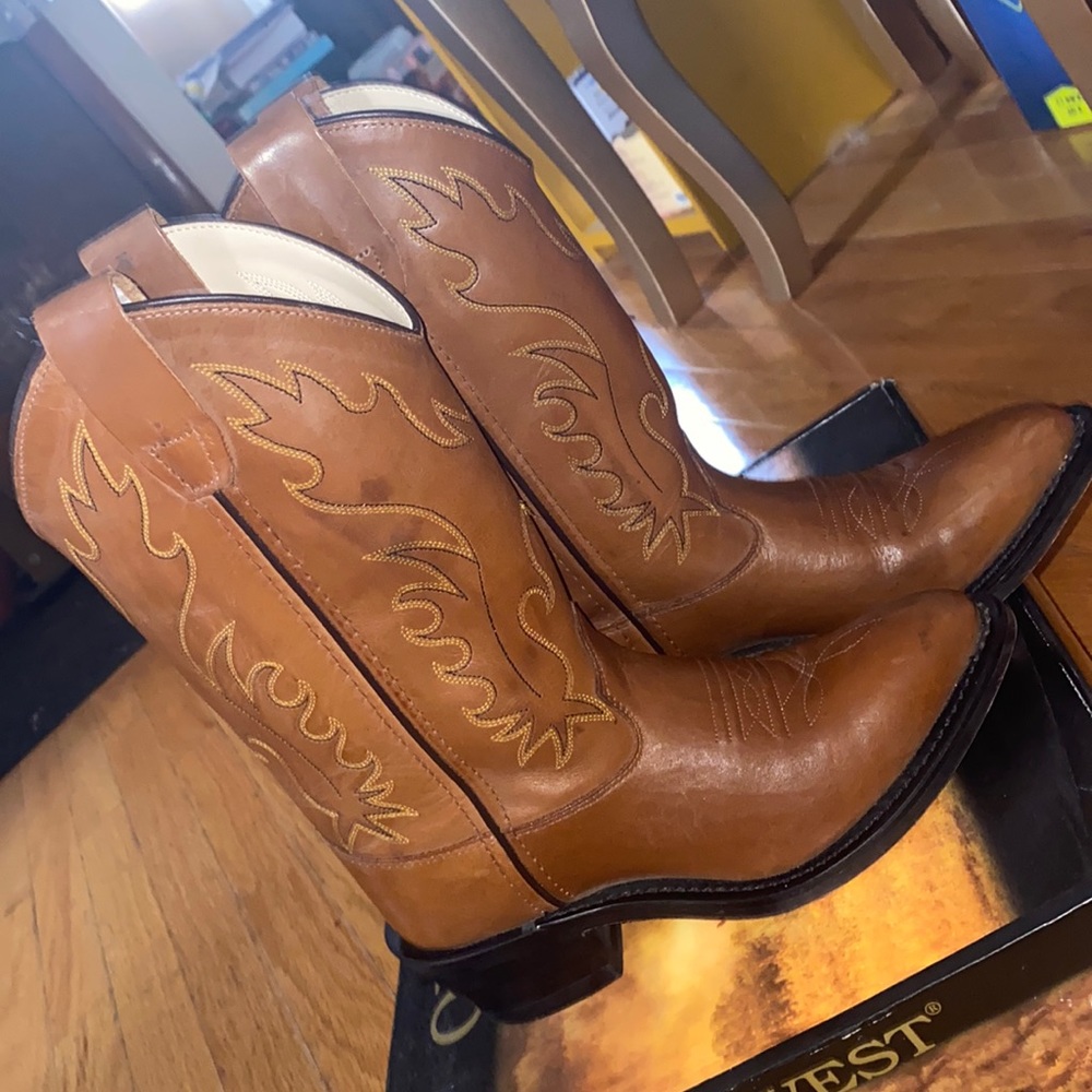 Girls Old West Cowgirl boots size 3.5 worn once